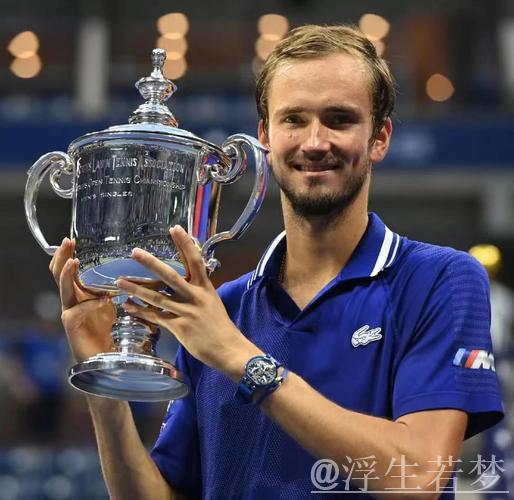 鲁德轻取梅德韦杰夫 时隔四年重返马德里大师赛四强 鲁德轻取梅德韦杰夫 时隔四年重返马德里大师赛四强